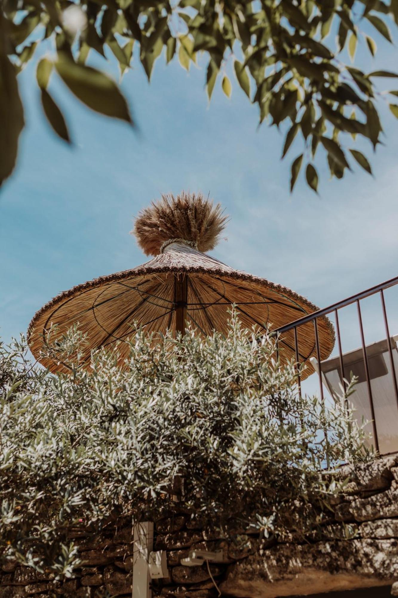 Mas Des Romarins, The Originals Relais Hotel Gordes Exterior photo