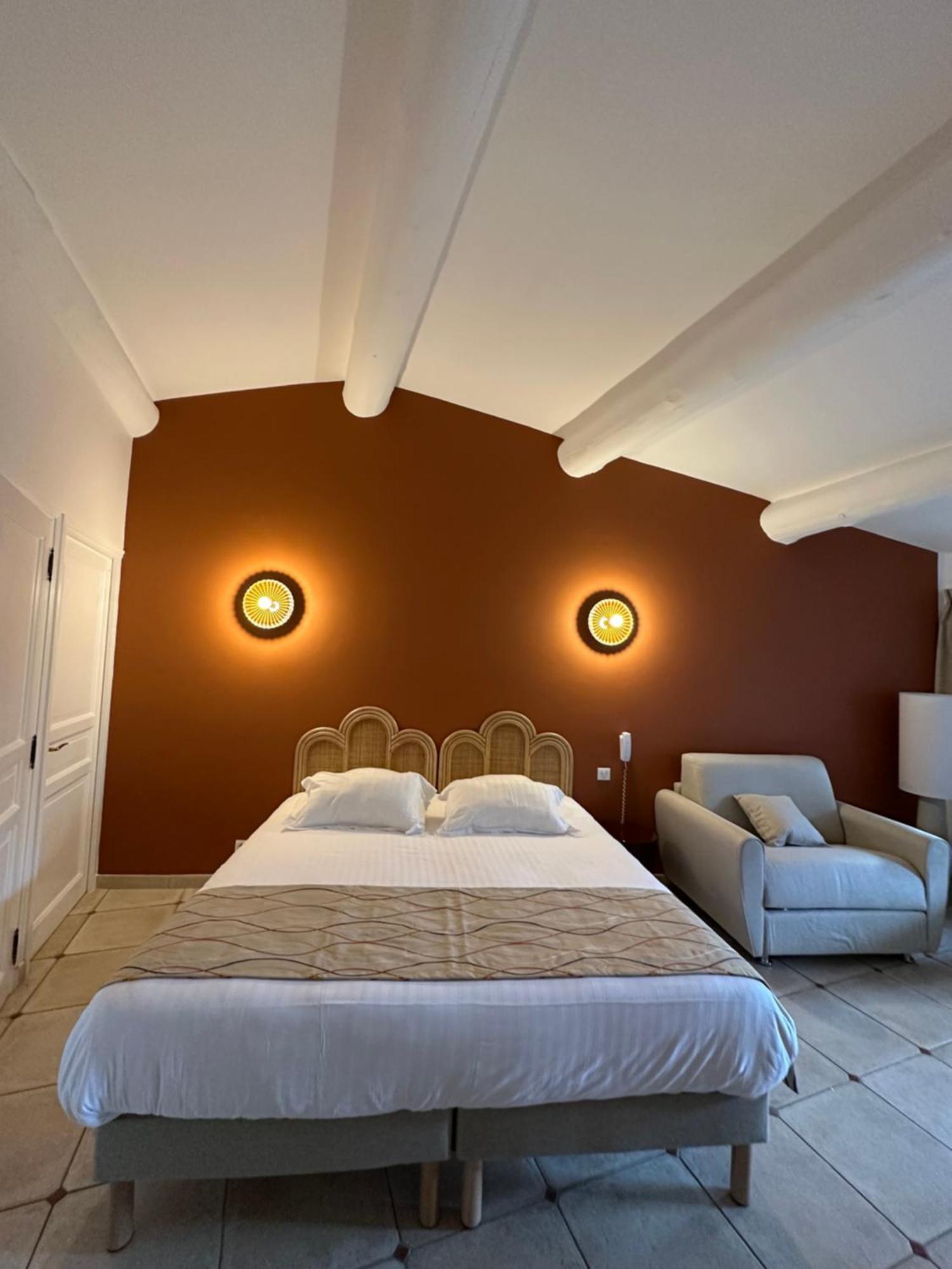 Mas Des Romarins, The Originals Relais Hotel Gordes Exterior photo